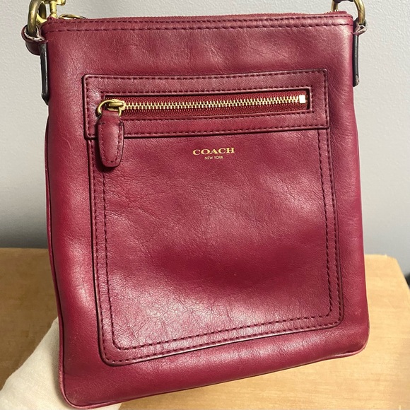 Coach Crossbody in Raspberry Leather - Picture 2 of 10